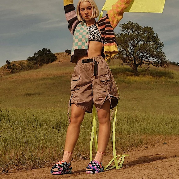 Fluff Yeah UGG slides - Picture 13 of 14